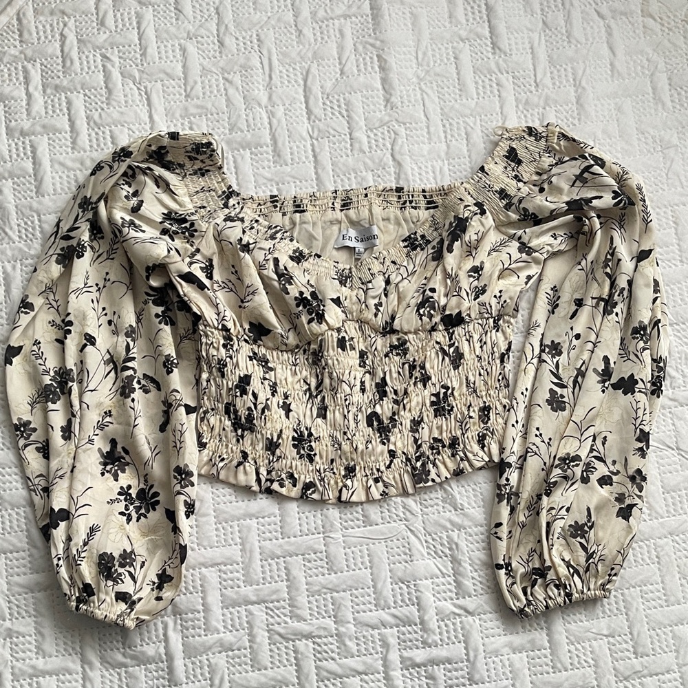 En Saison Cream and Black Floral Smocked Crop Top